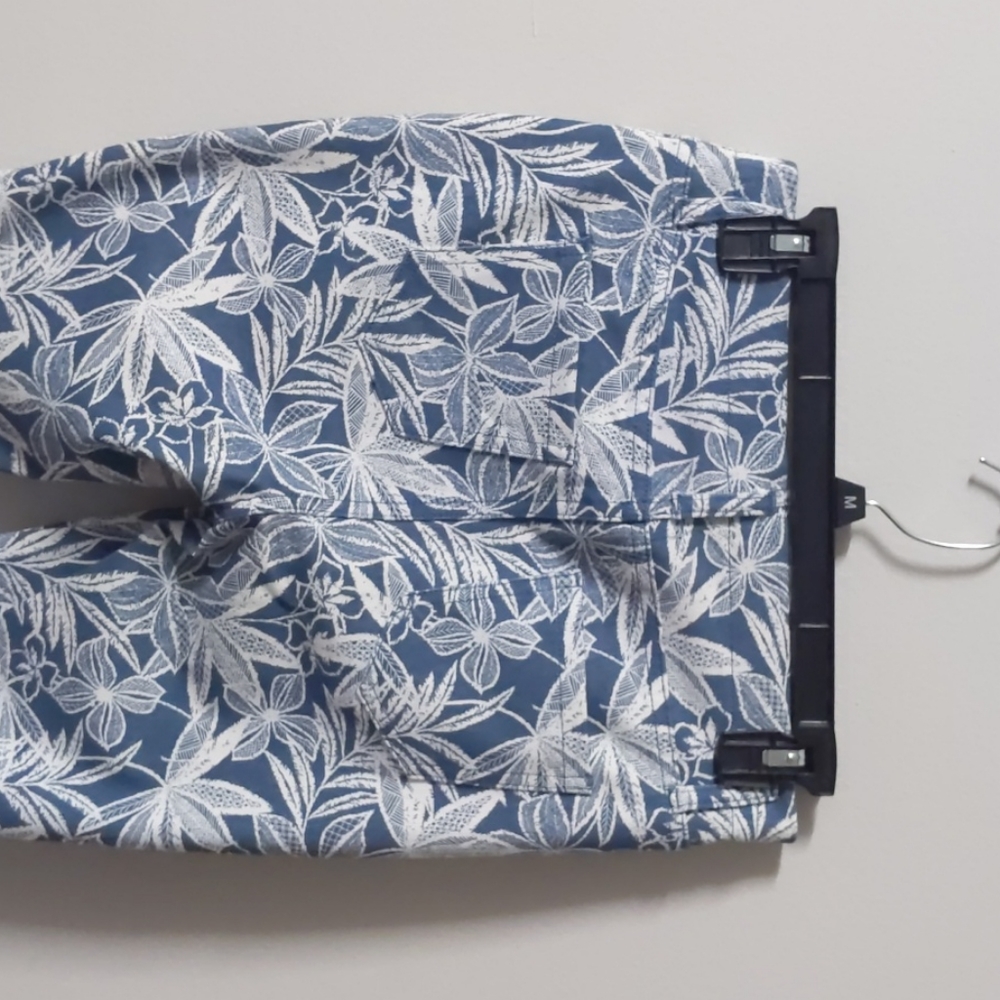 Pants - Picture 3 of 4